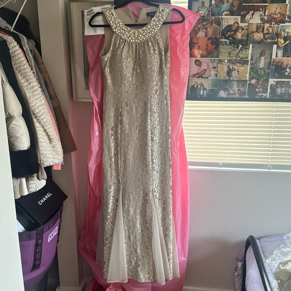 R&M Richards Sleeveless Lace Dress